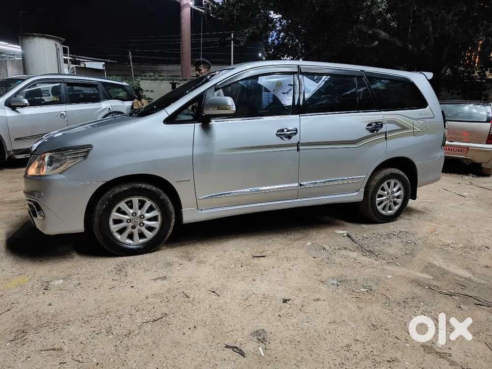 Showroom History Maintained Innova- V Version Full Condition Car