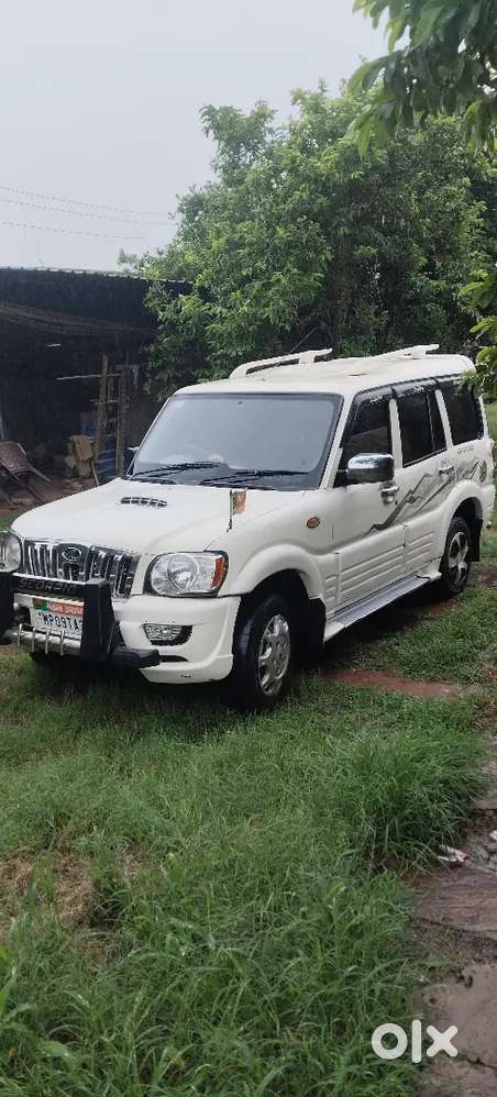 Mahindra Scorpio Classic 2010 Diesel 100000 Km Driven