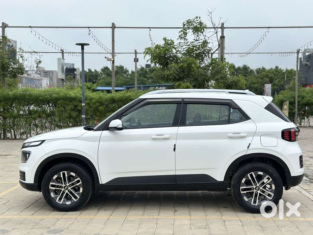 Hyundai Venue Sx Dual Tone Diesel, 2023, Diesel