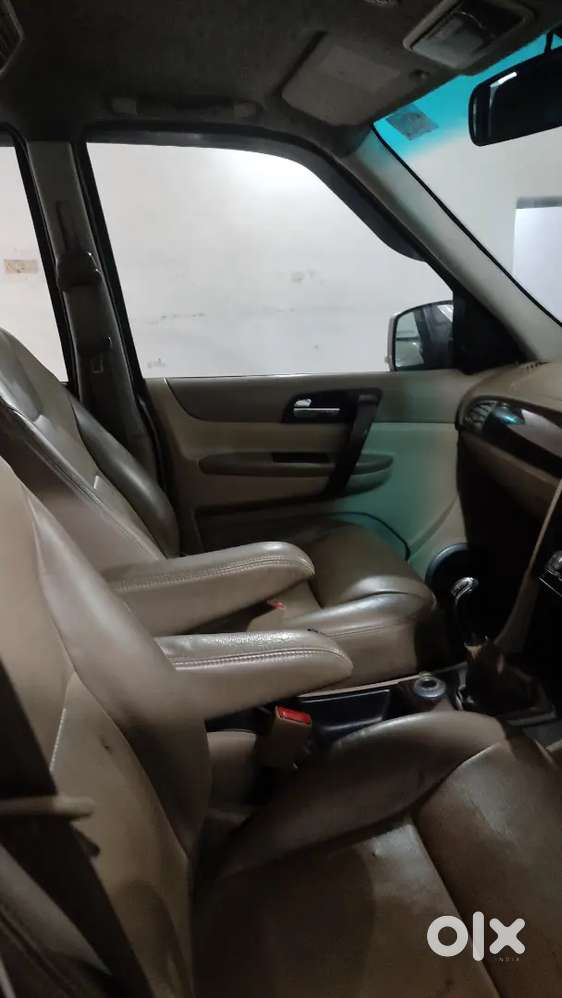Tata Safari Storme 4x2 Vx Top Model