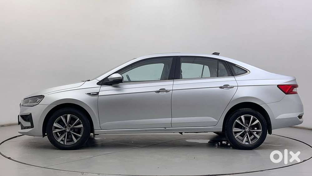 Skoda Slavia Style 1.0l Tsi At, 2022, Petrol