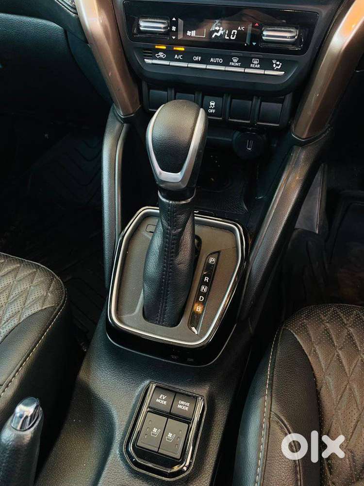 Maruti Suzuki Grand Vitara 1.5 Alpha Plus Intelligent Hybrid Ecvt, 2..