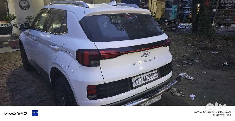 Huyndai Petrol Car 2 Year Old 43207 Km Chli Hai Gari Mau Me Hai