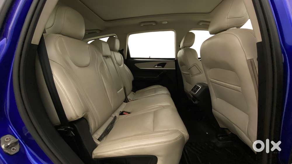 Mahindra Xuv700 2.2 Ax 7 Diesel Mt Str, 2022, Diesel