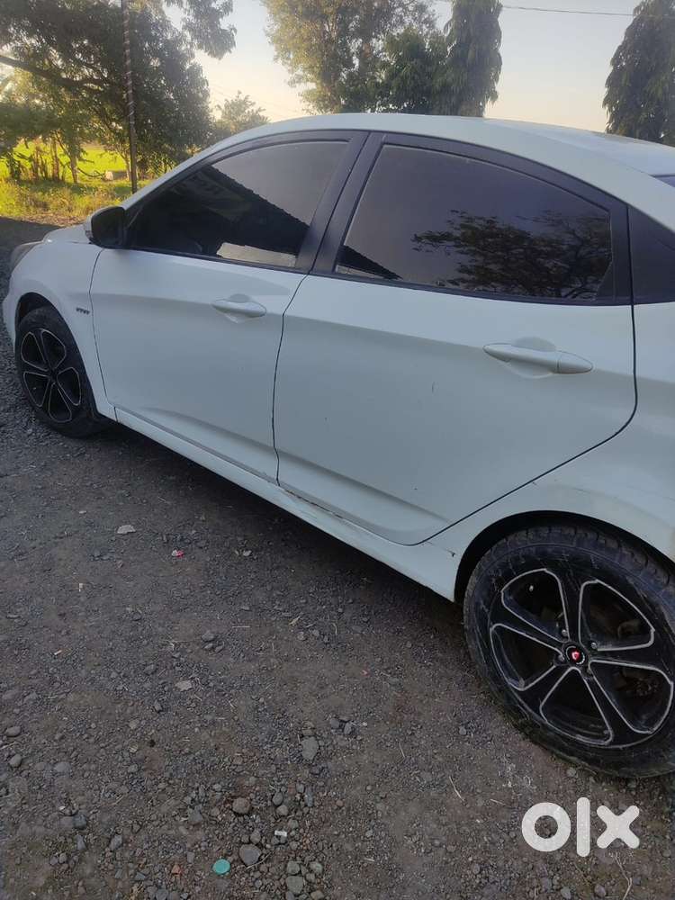 Hyundai Verna 1.6 Ex 2012