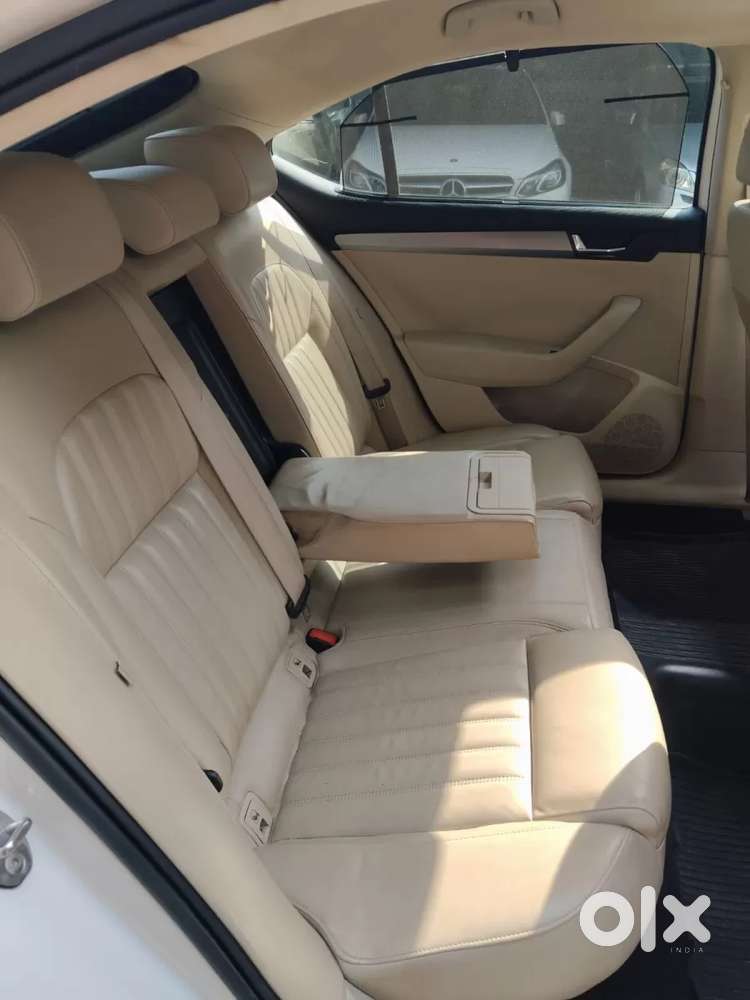 Skoda Superb [2014-2016] 1.8 Style Tsi At, 2017, Petrol