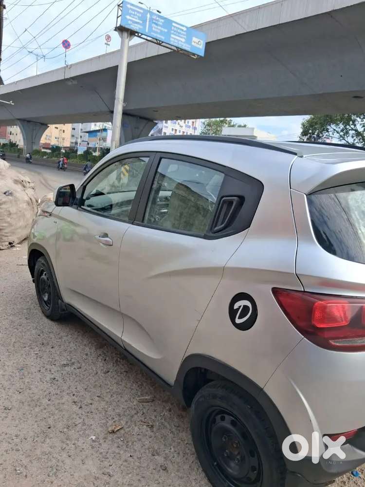 Mahindra Kuv100