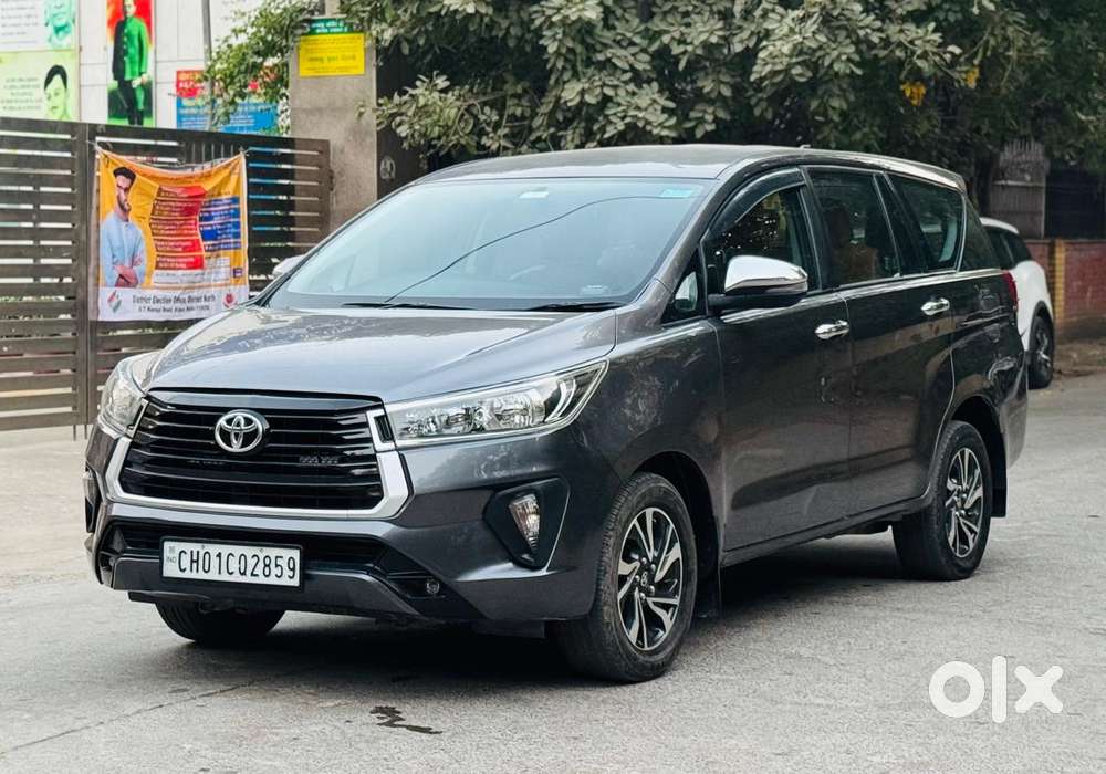 Toyota Innova Crysta 2.7 Gx Limited Edition At 7 Str, 2023, Petrol