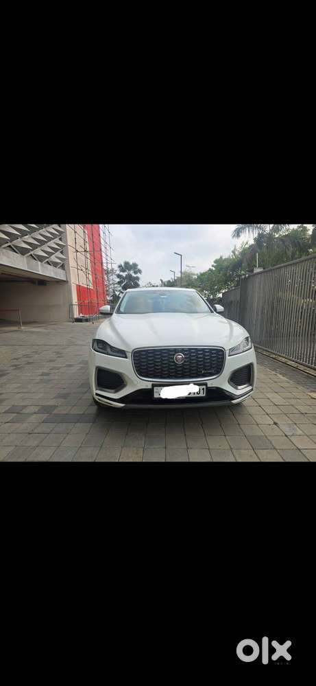 Jaguar F Pace