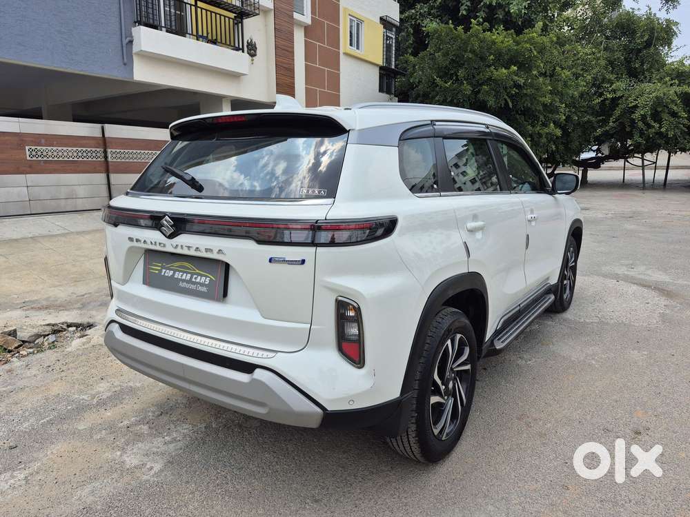 Maruti Suzuki Grand Vitara Smart Hybrid Alpha, 2025, Petrol
