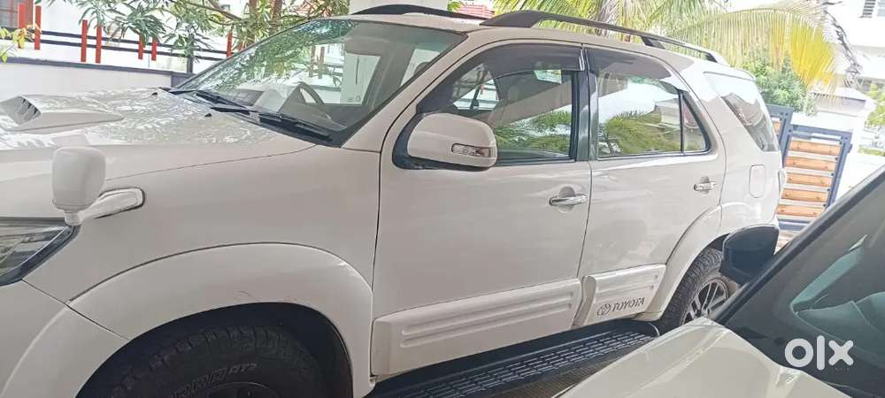 Diesel Automatic Fortuner 112000 Kms Sparingly Used Company Service