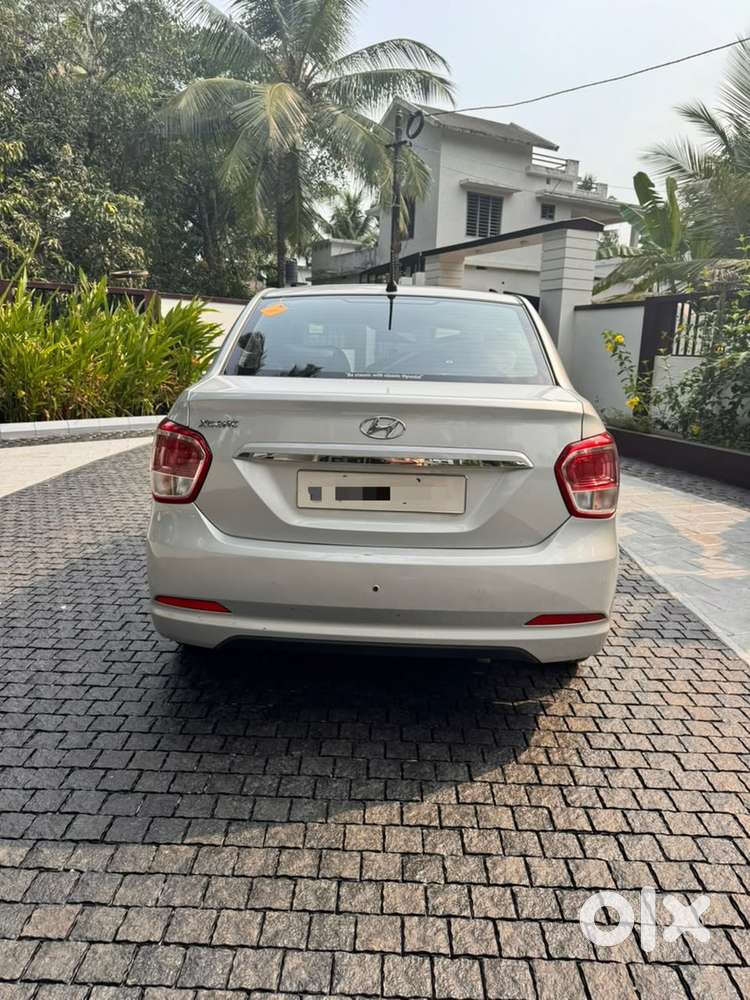 Hyundai Xcent Petrol 2016