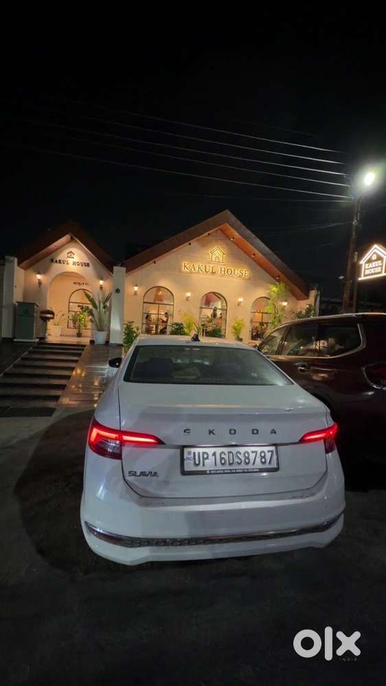 Skoda Slavia Petrol 2023