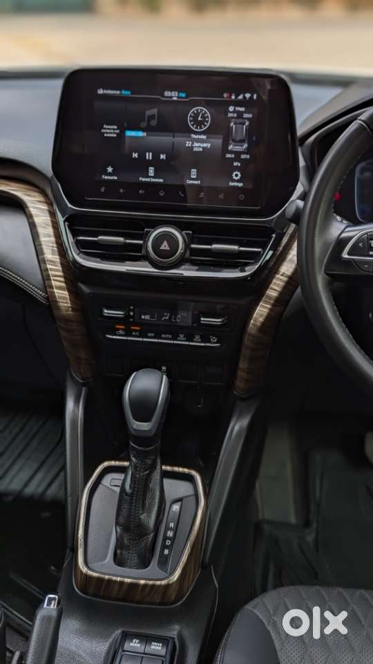 Maruti Suzuki Grand Vitara 1.5 Alpha Plus Intelligent Hybrid Ecvt, 2..
