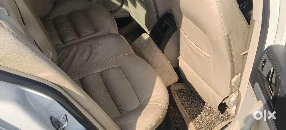 Skoda Laura 2.0 Ambiente 2012