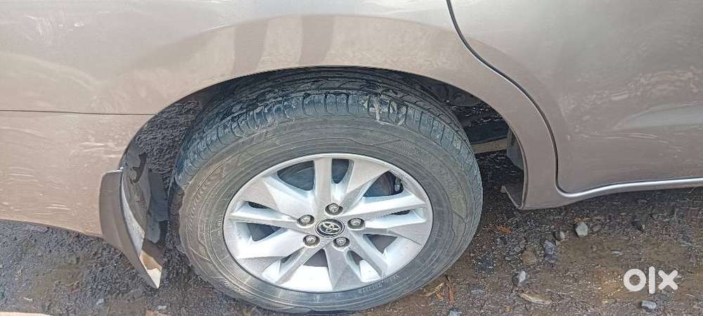 Toyota Innova Crysta 2.4 V, 2016, Diesel