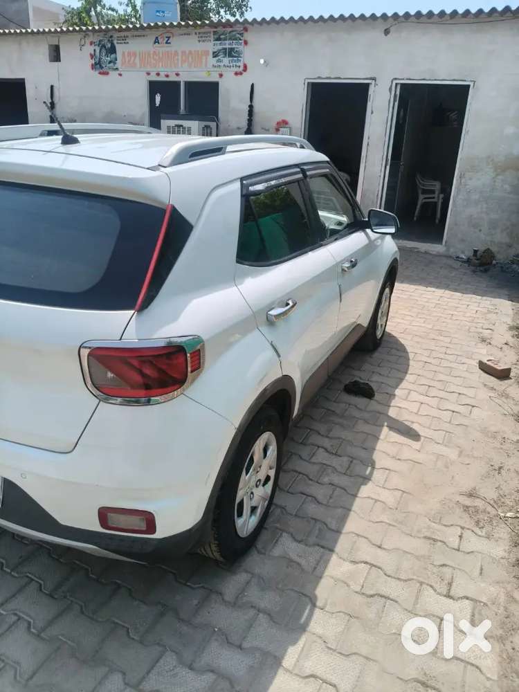 Hyundai Venue 2019 Diesel 134000 Km Driven