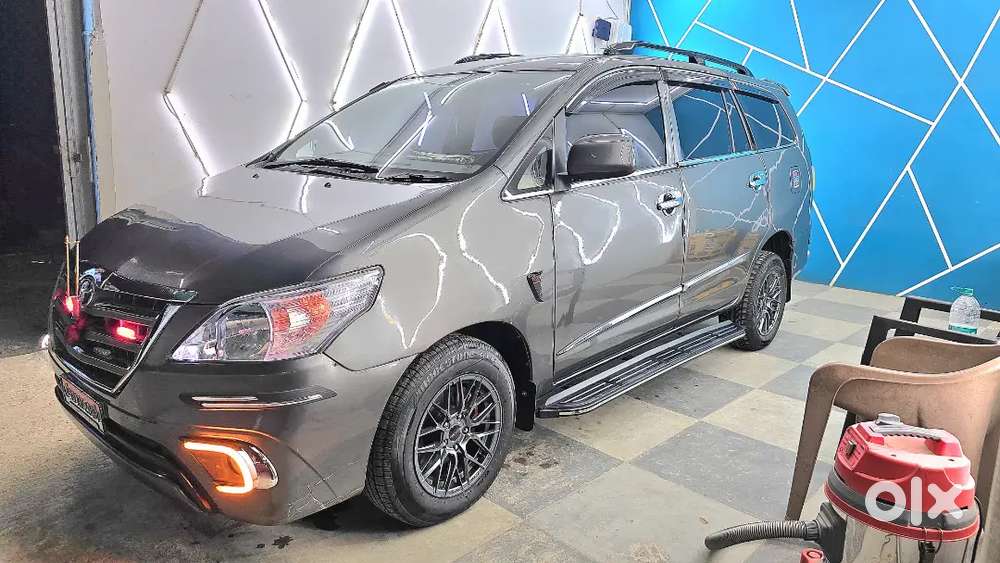 Toyota Innova 2011 Diesel Well Maintained