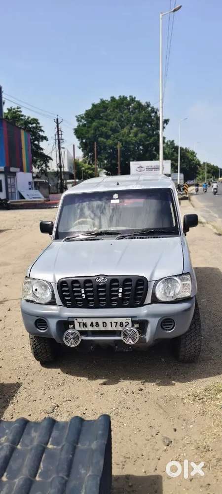 Mahindra Scorpio 2004