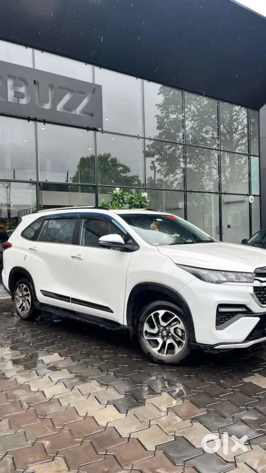 Maruti Suzuki Invicto Alpha Plus 7str, 2025, Petrol