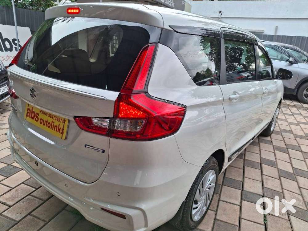 Maruti Suzuki Ertiga Vxi At Petrol, 2022, Petrol
