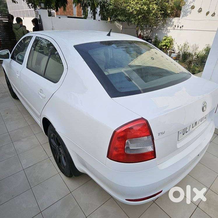 Skoda Laura 1.8 Tsi Ambition, 2013, Petrol