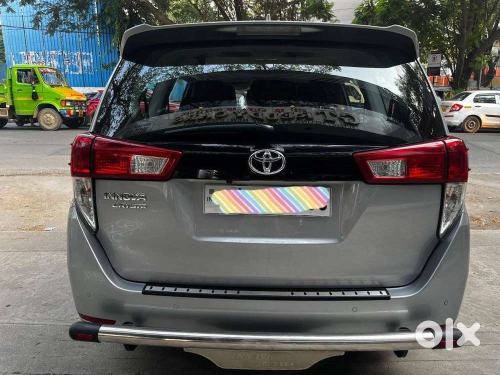 Toyota Innova Crysta 2.4 G Mt 8s, 2023, Diesel