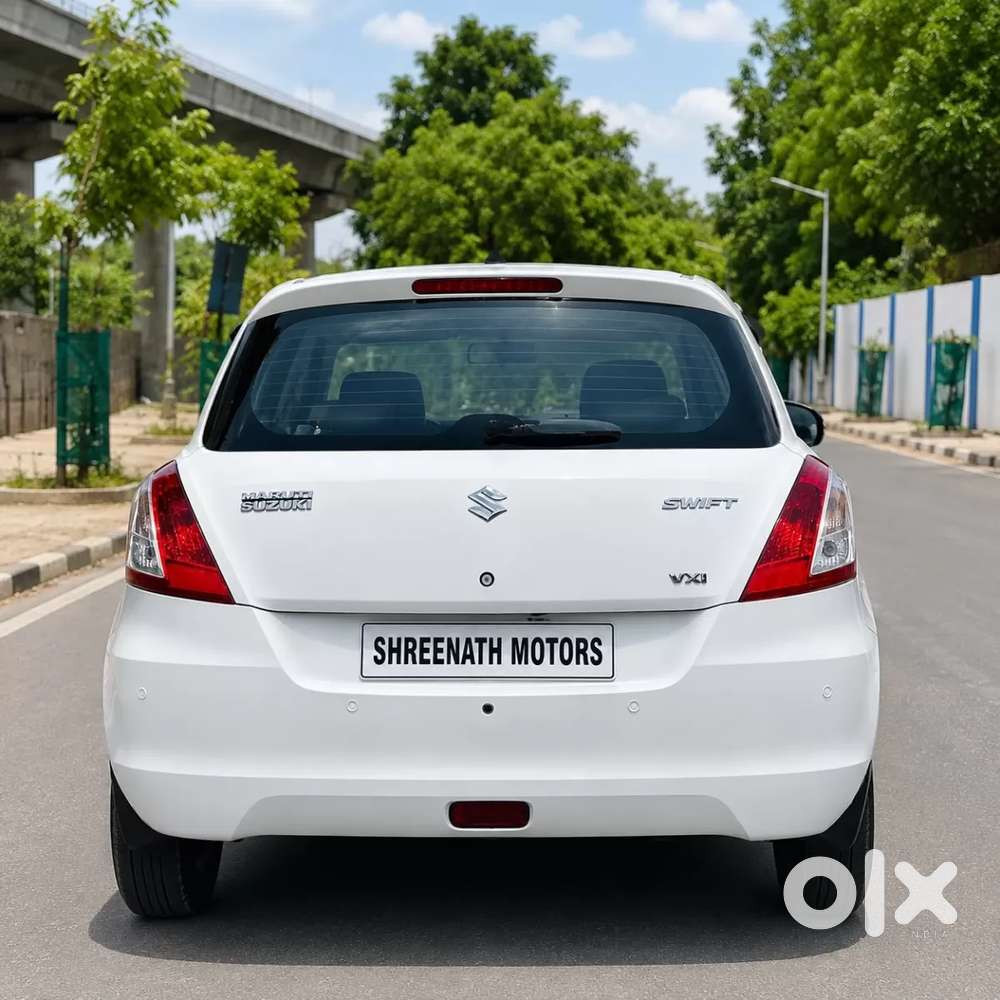Maruti Suzuki Swift Vxi Optional, 2017, Petrol
