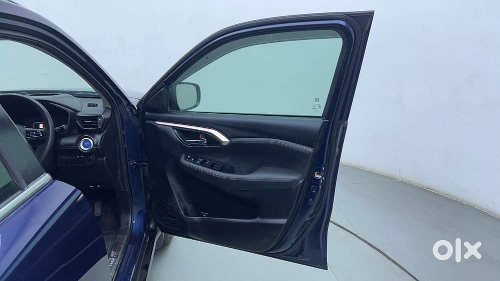 Maruti Suzuki Grand Vitara 1.5 Zeta Plus Intelligent Hybrid Ecvt, 20..