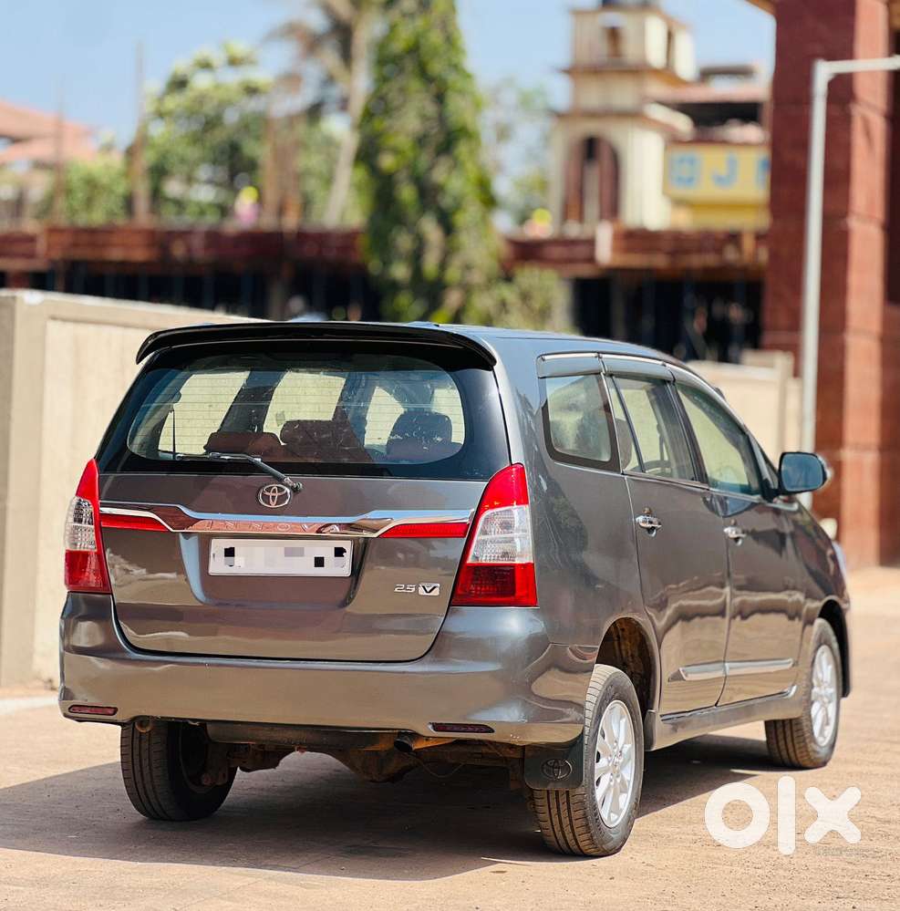 Toyota Innova 2.5 V 8 Str, 2013, Diesel