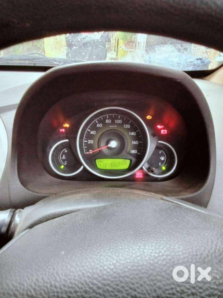 Hyundai Eon Magna Plus 2015  2nd Owner  1l Km  Insurance  ₹2l