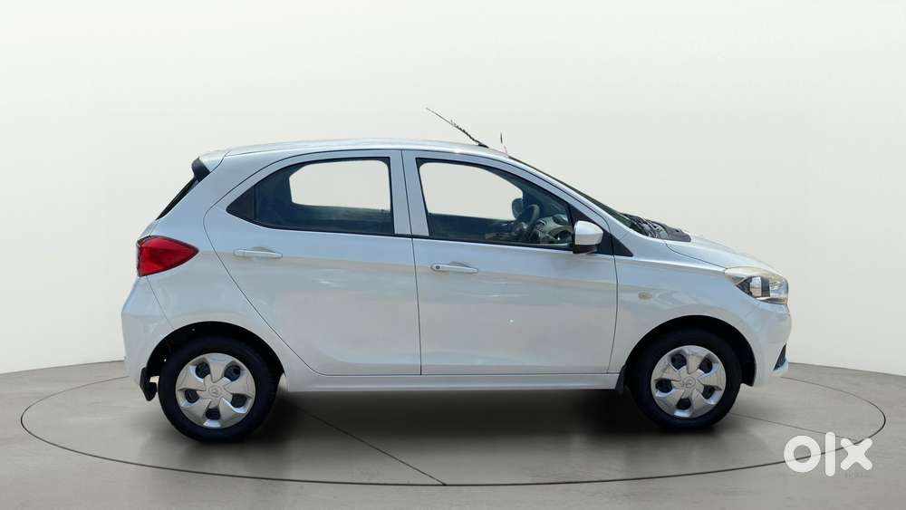 Tata Tiago 1.2 Revotron Xta, 2017, Petrol