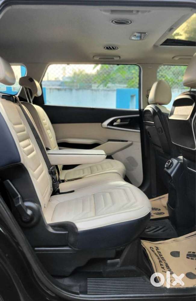 Kia Carens 1.5 Luxury Plus Turbo Dct 7 Str, 2024, Petrol
