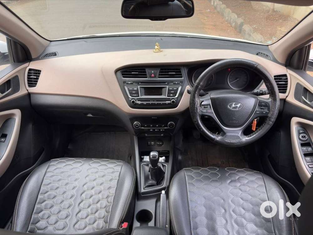 Hyundai I20 Sportz Plus, 2015, Petrol