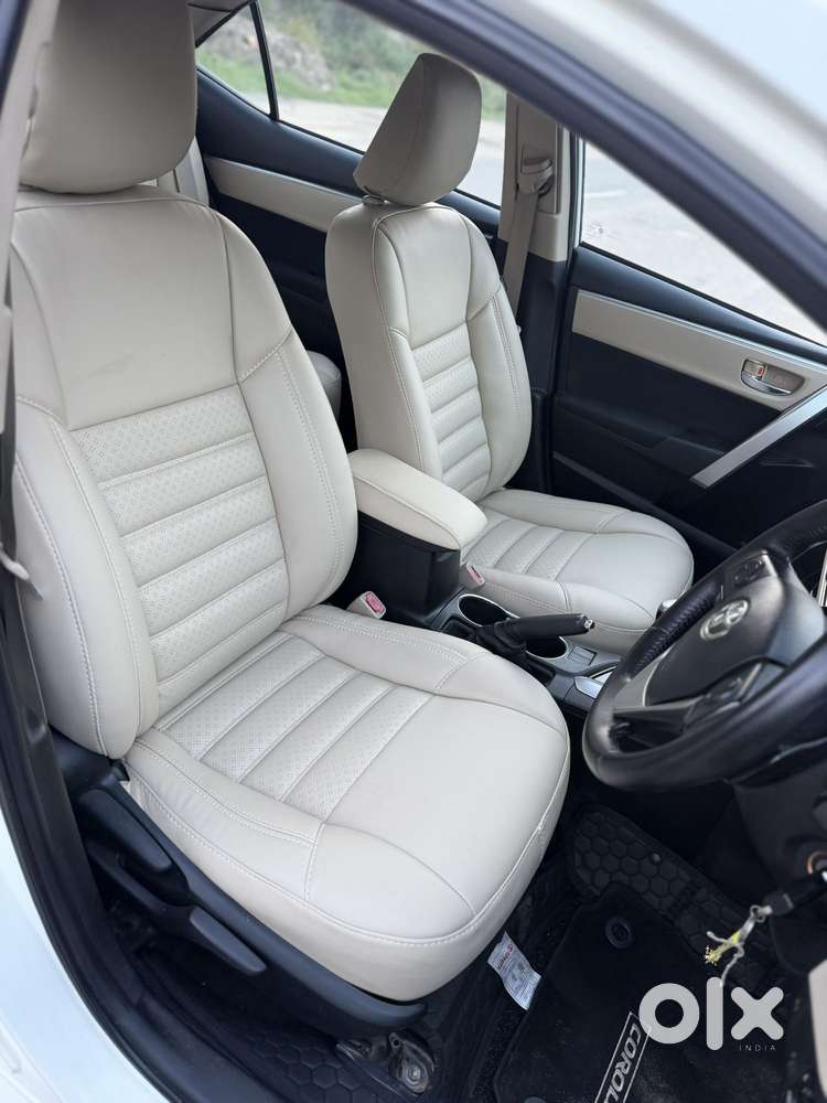 Toyota Corolla Altis G At, 2015, Petrol