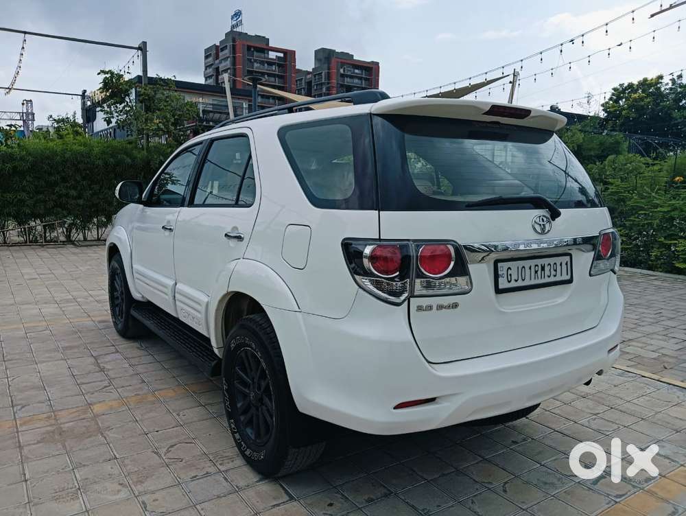 Toyota Fortuner 4x2 Manual, 2015, Diesel