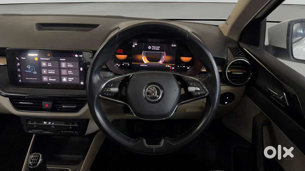 Skoda Slavia Style 1.0l Tsi Mt, 2022, Petrol