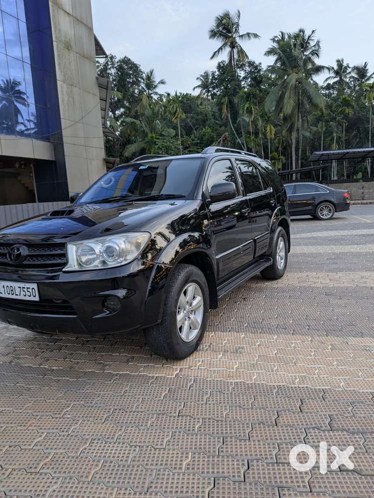 2011 Toyota Fortuner Manual