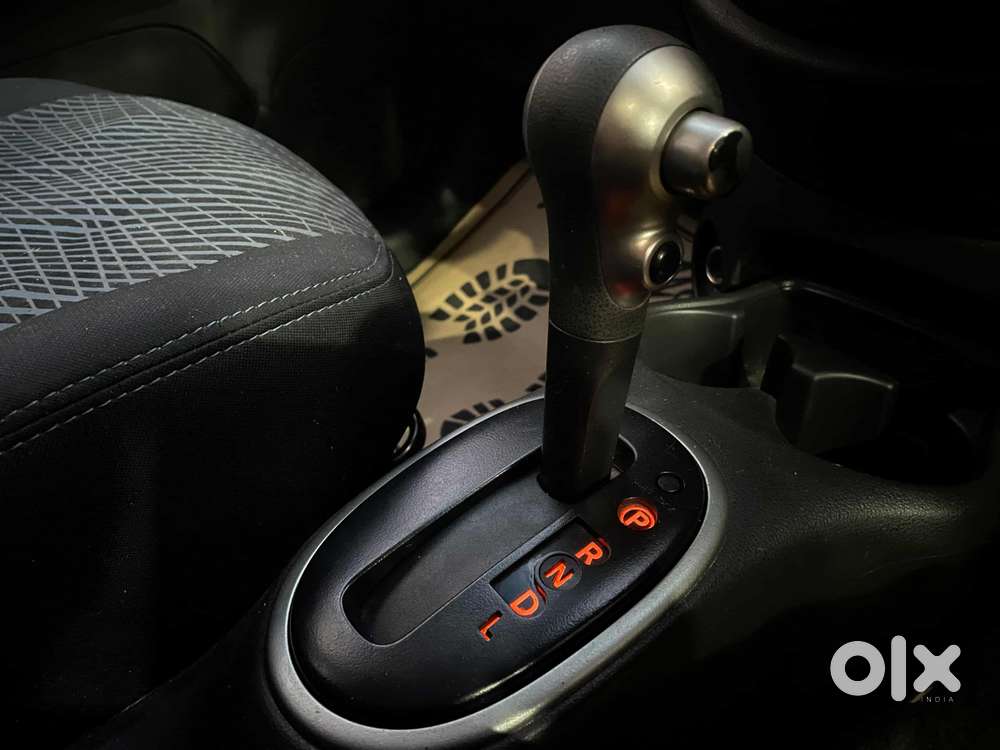 Nissan Micra Xv Cvt, 2017, Petrol