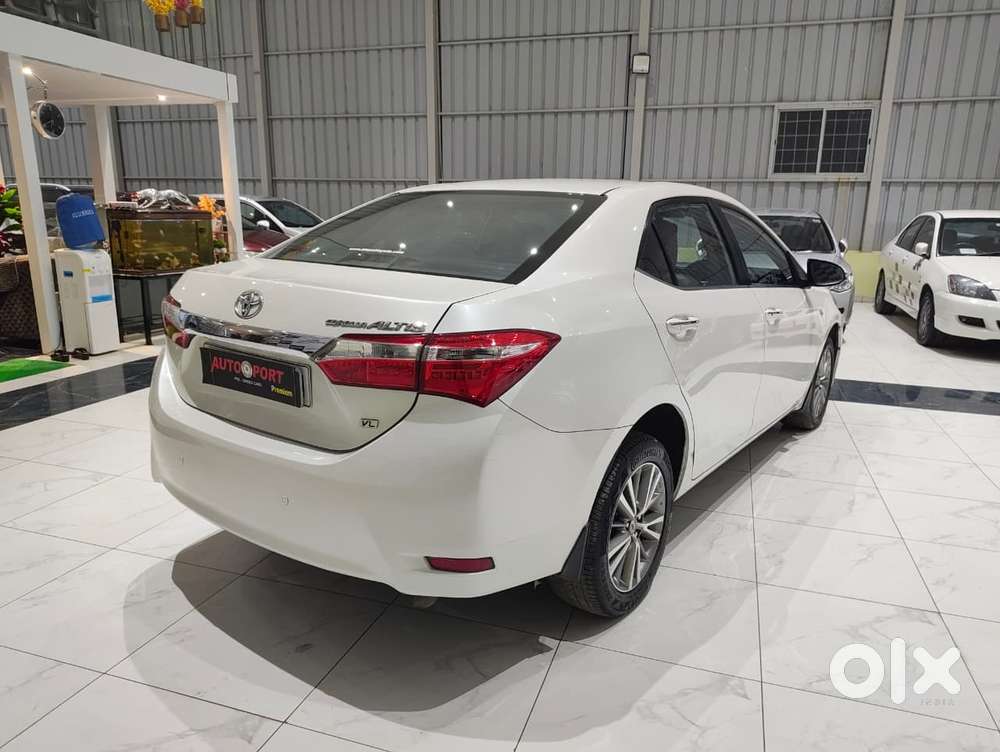 Toyota Corolla Altis VL MT, 2016, Petrol