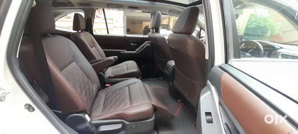 Toyota Innova Hycross 2.0 Zx Hybrid 7 Str, 2024, Cng & Hybrids