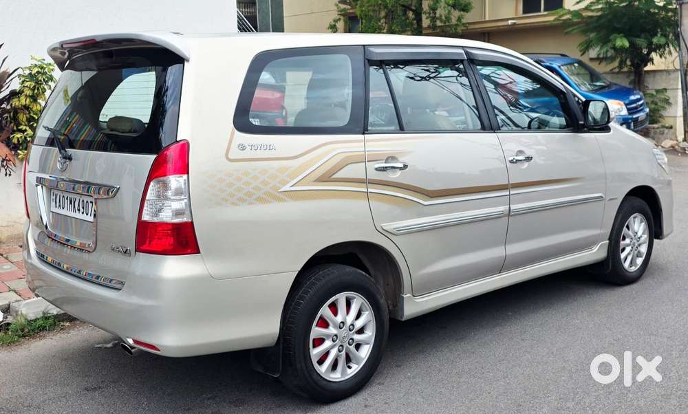 Toyota Innova [ ] 2.5 V Diesel 7 Str, 2013, Diesel
