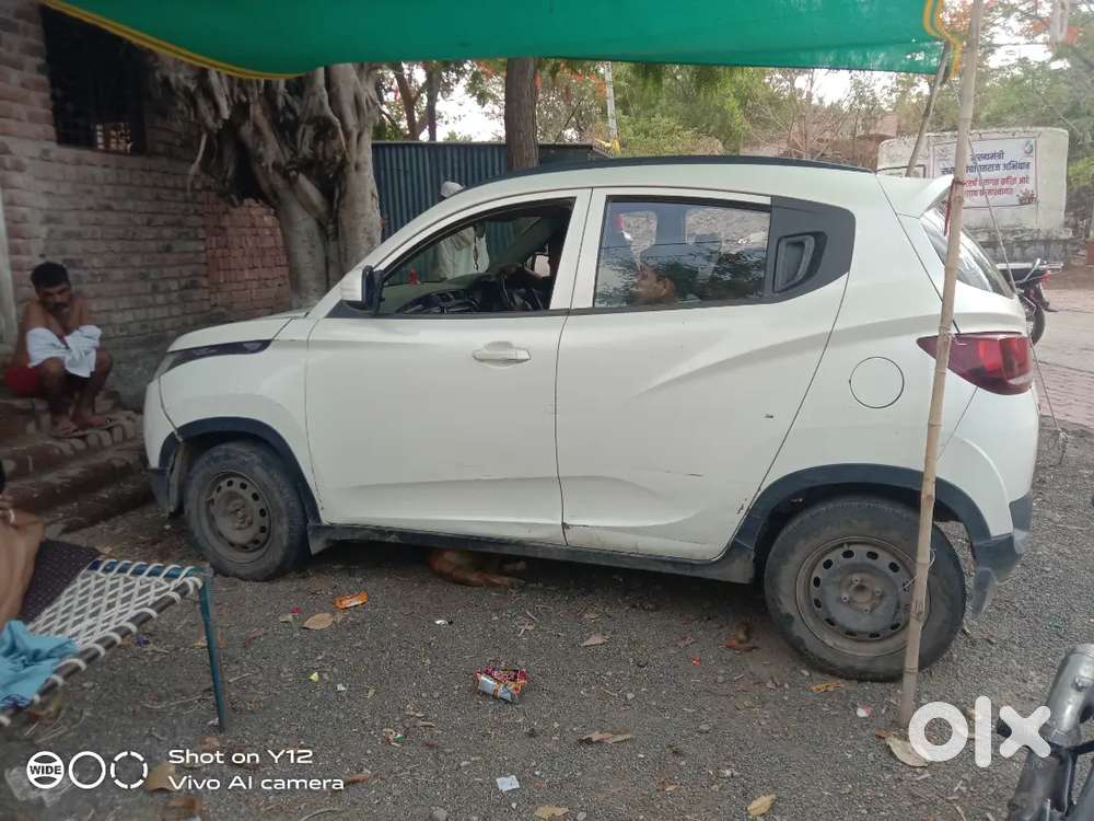 Mahindra Kuv 100 2017