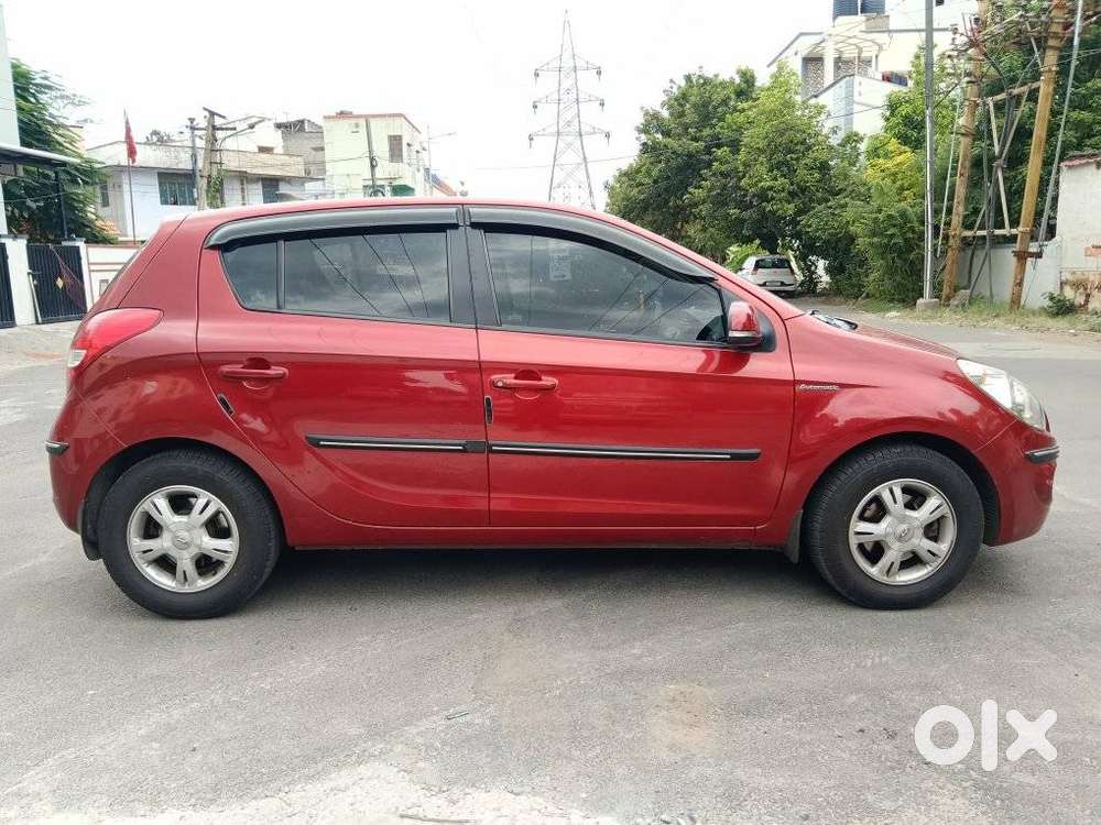 Hyundai I20 1.4 Asta (at), 2011, Petrol