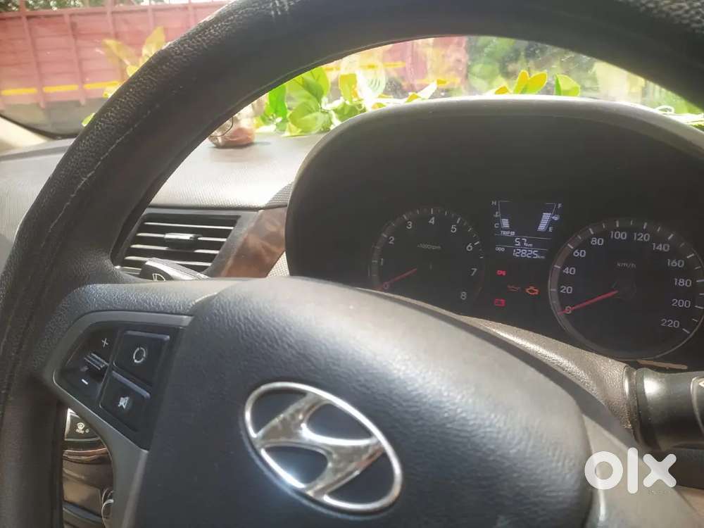 Hyundai Verna 2016 Petrol 12800 Km Driven