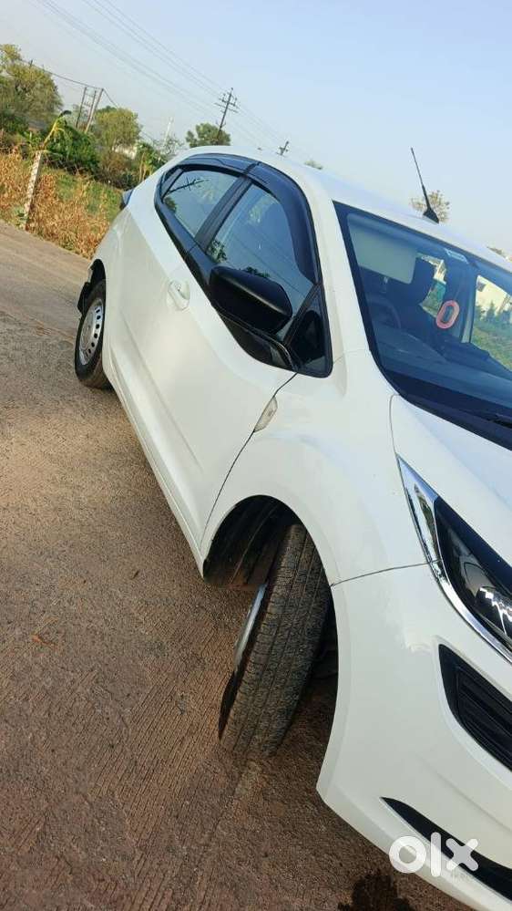 Tata Altroz 1.2 Xt, 2021, Petrol