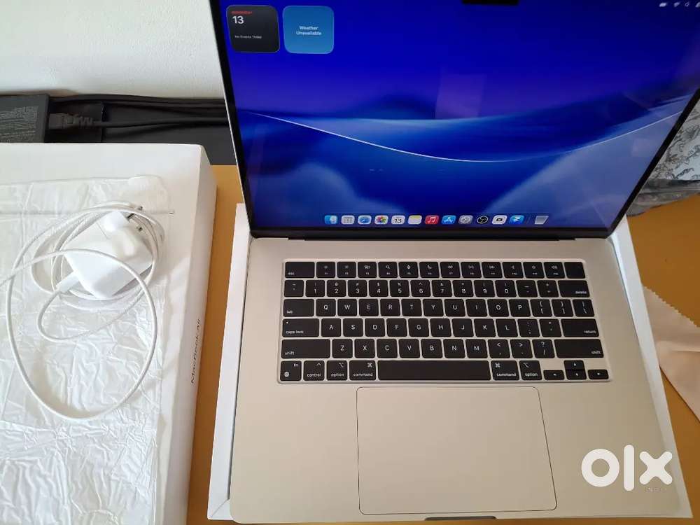 Macbook Air M3 15-inch (16GB Ram, 256 GB Storage) - Computers