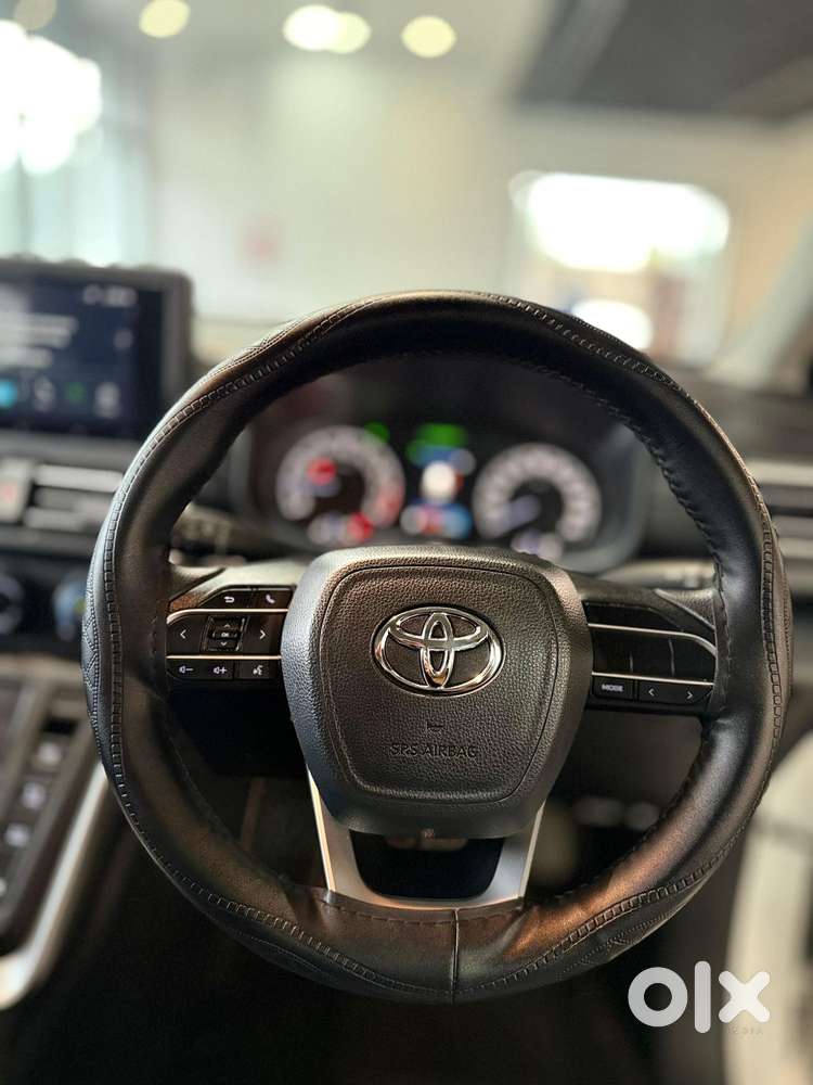 Toyota Innova Hycross 2.0 Gx 7 Str, 2025, Cng & Hybrids