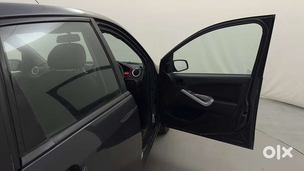 Ford Figo 2010-2012 Petrol Zxi, 2011, Petrol