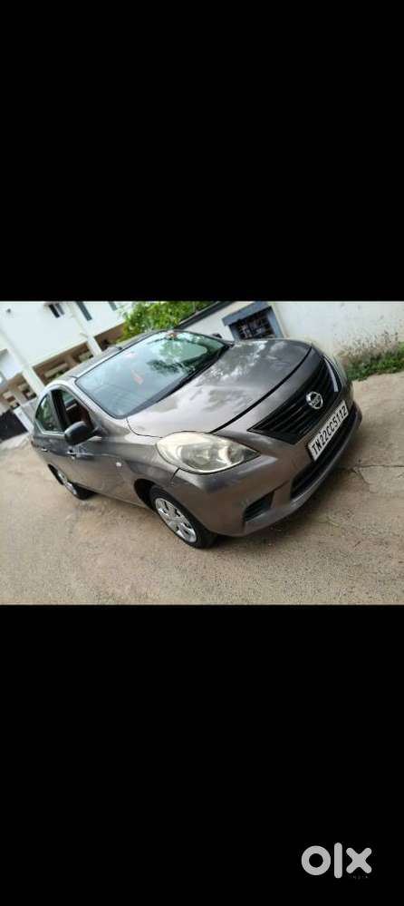 Nissan Sunny, 2011, Petrol